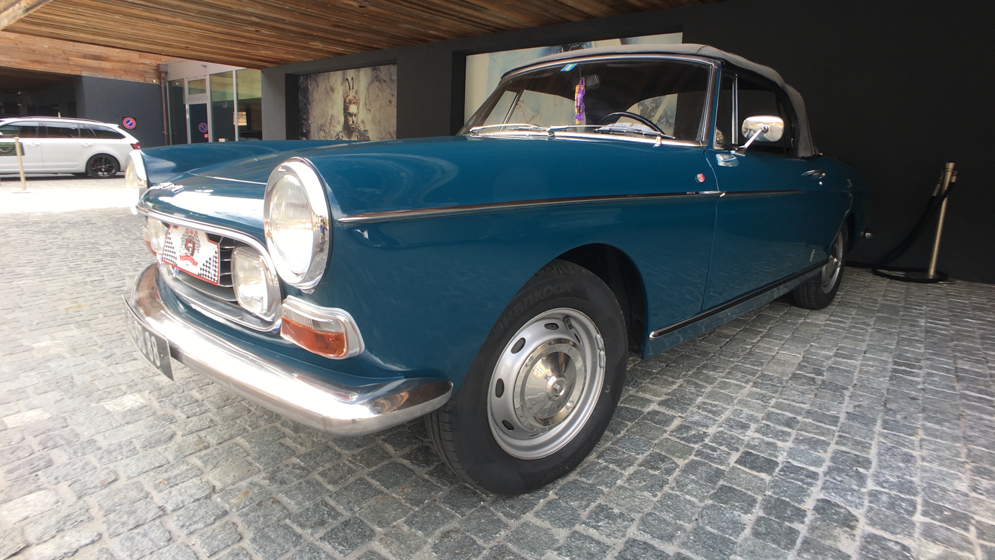 Peugeot 404